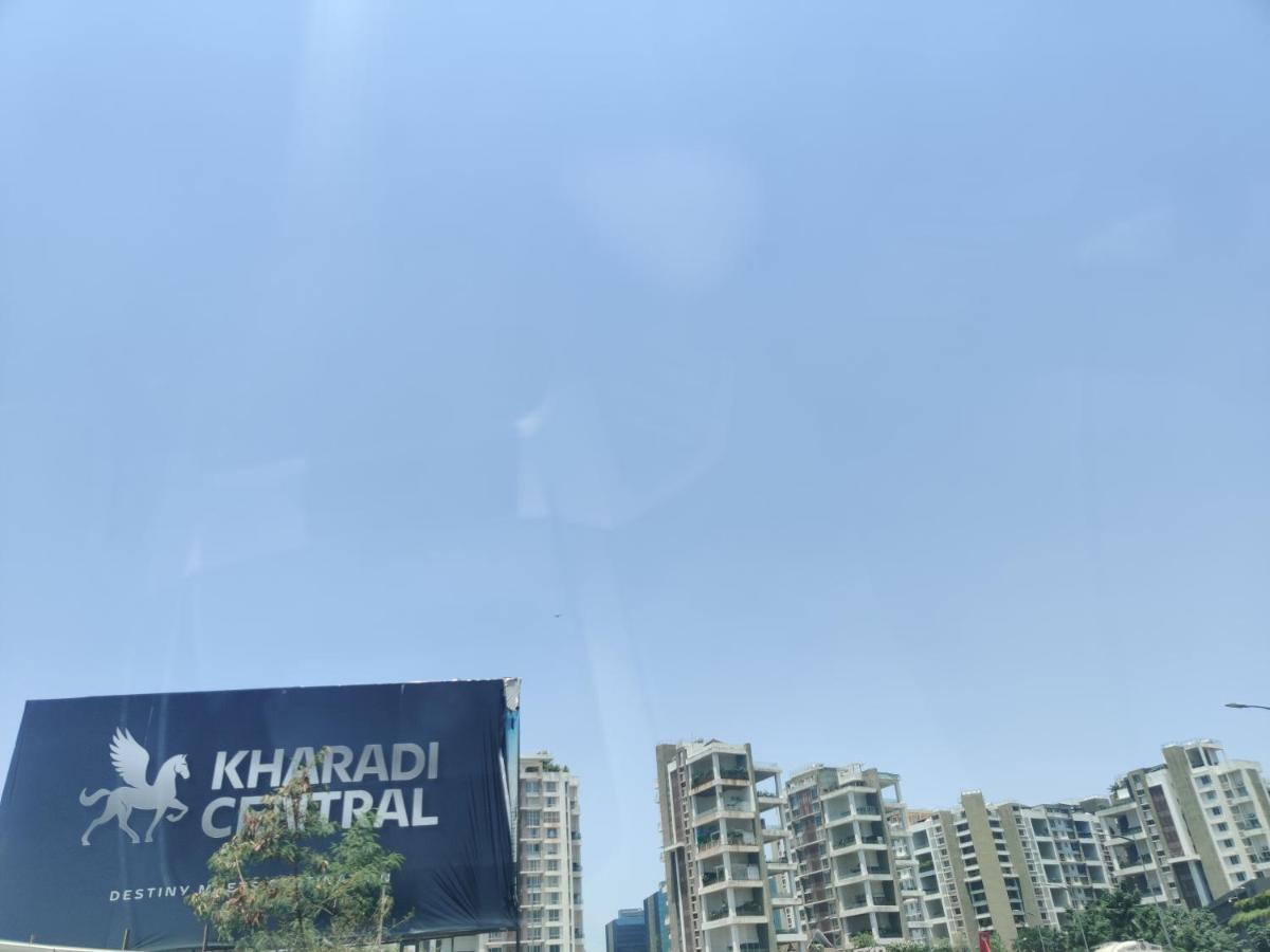 Pune Airport Eon Barclays Kharadi Luxe15 Suites Work Desks Экстерьер фото